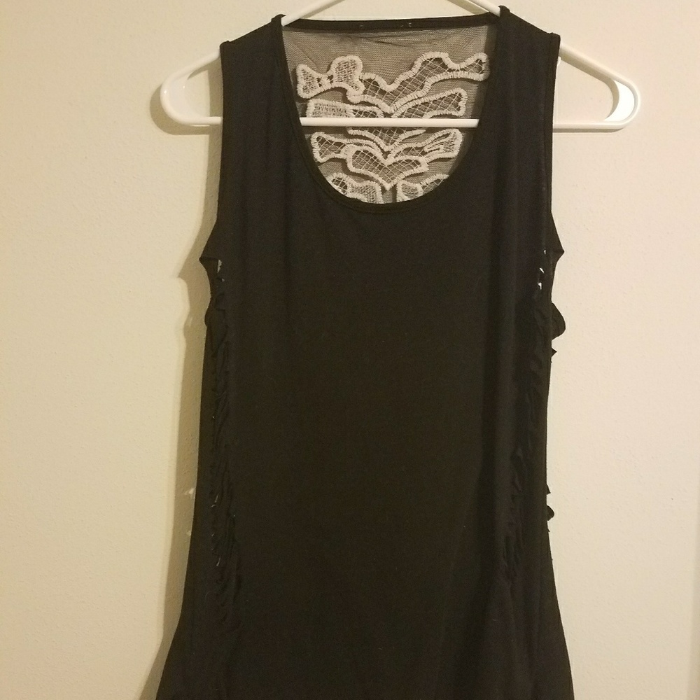 Tank top with spine